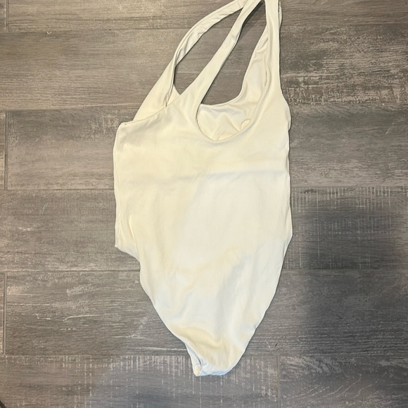 NWOT! L*Space Ribbed Phoebe One Piece Swimsuit in Cream Size smaller 12 or 10 - Picture 12 of 14